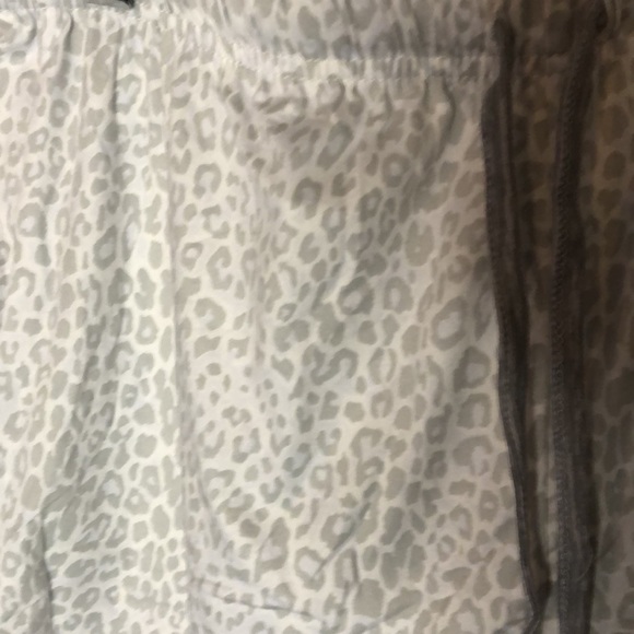 NWT Rae Dunn women”s shirt sleeved pajamas set - Picture 7 of 7